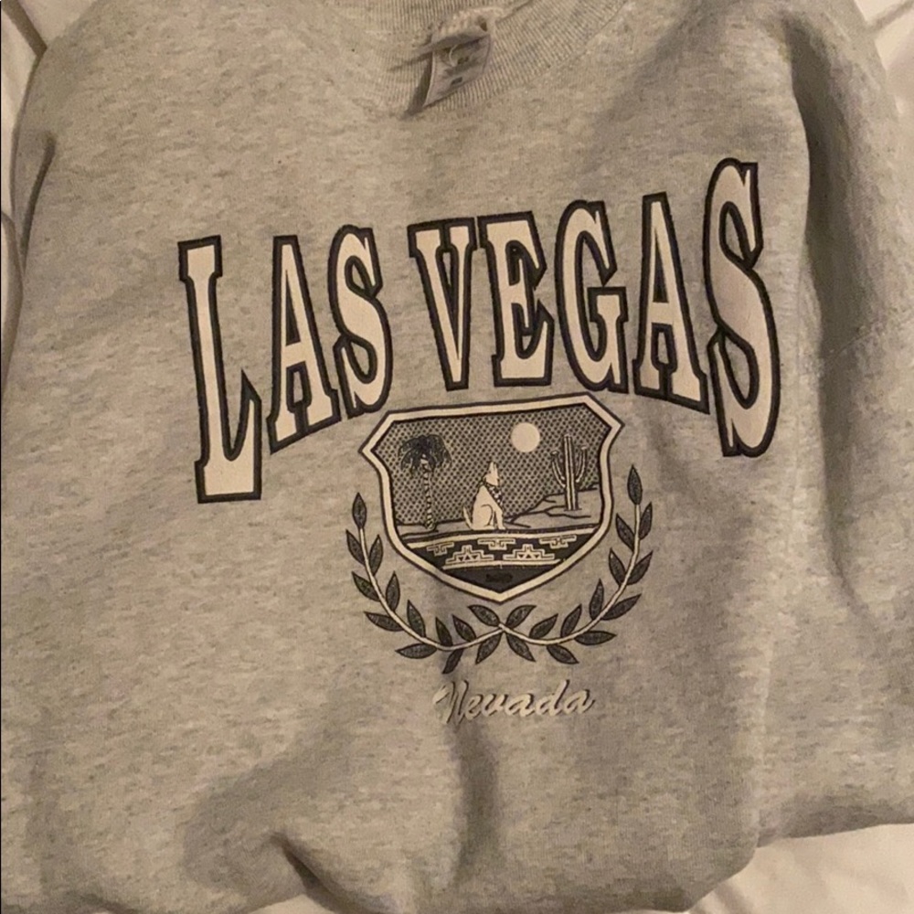 VEGAS crewneck